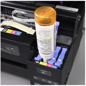 Colocando tinta na impressora